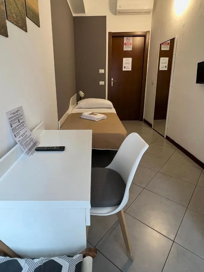 Guest House Brianza Room Milan
