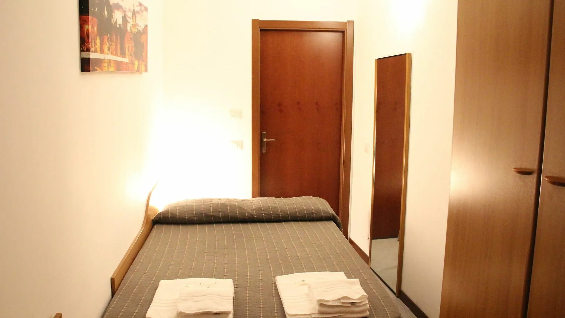 Guest House Brianza Room Milan Italy